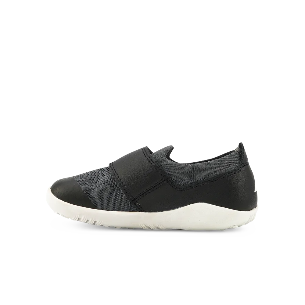 Bobux I-Walk Dimension III Black and Charcoal