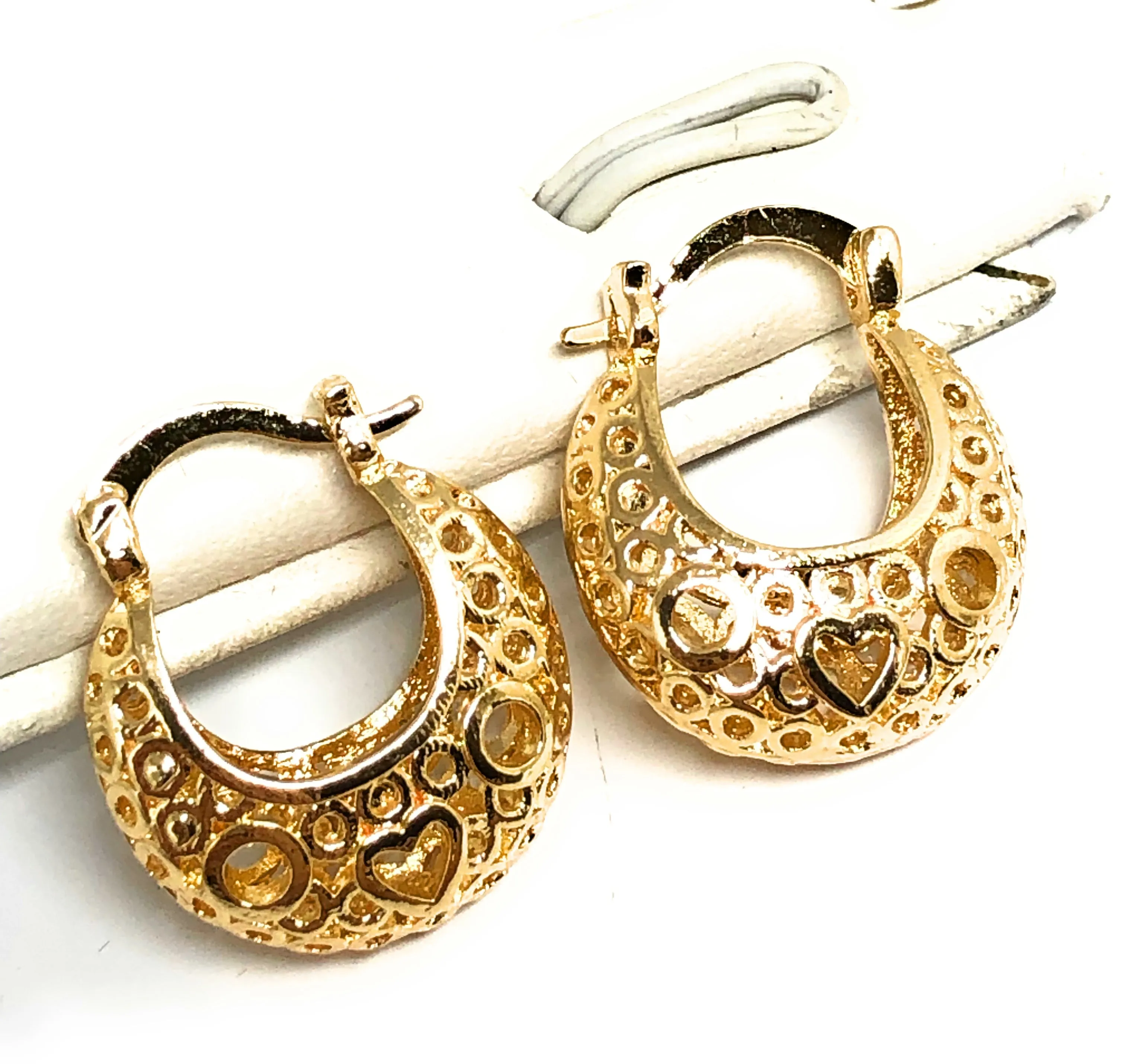 Kids Gold Heart Basket Earrings